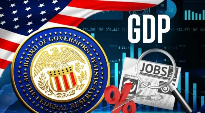 Fed Rate Cut Odds Fall Following Strong U.S. GDP and Jobless Claims Data