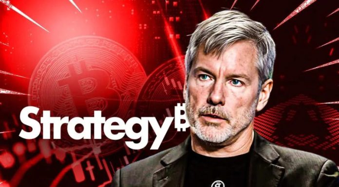 Crypto News: Strategy Bitcoin Underwater After 30% BTC Crash